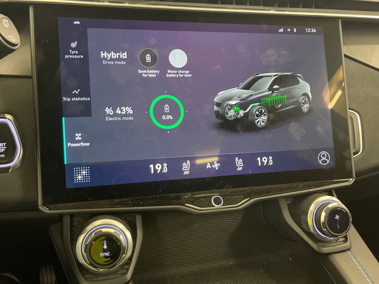 Vehicle Image 15