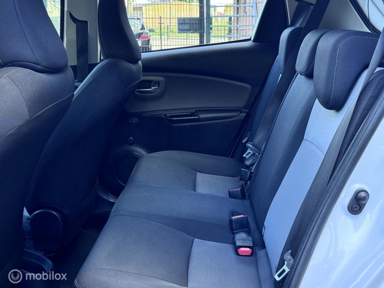 Vehicle Image 12