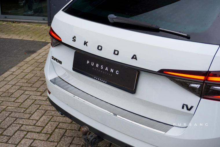 Vehicle Image 28