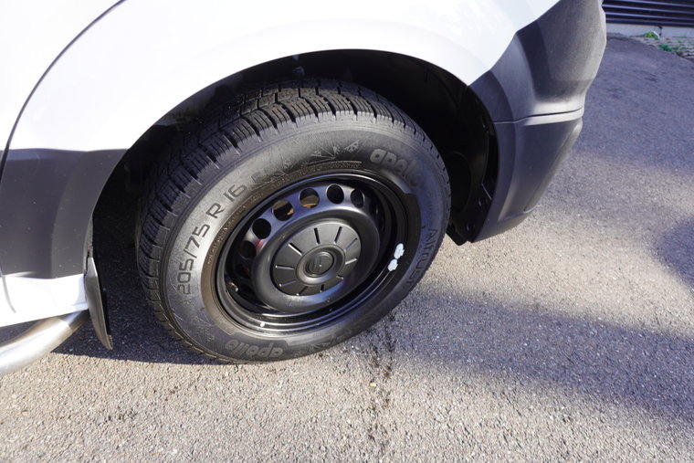 Vehicle Image 6