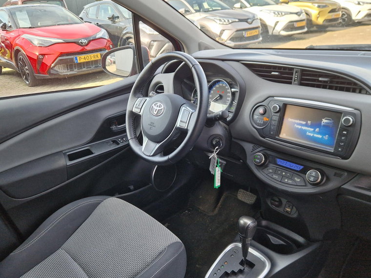 Vehicle Image 7