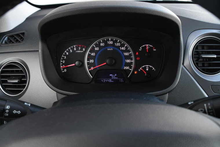 Vehicle Image 13