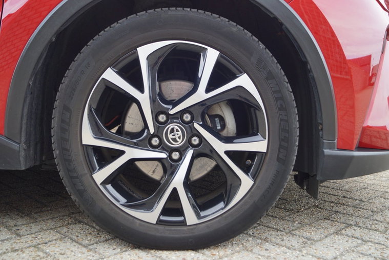 Vehicle Image 11