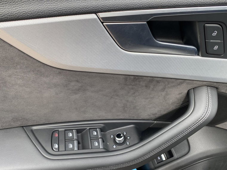 Vehicle Image 26