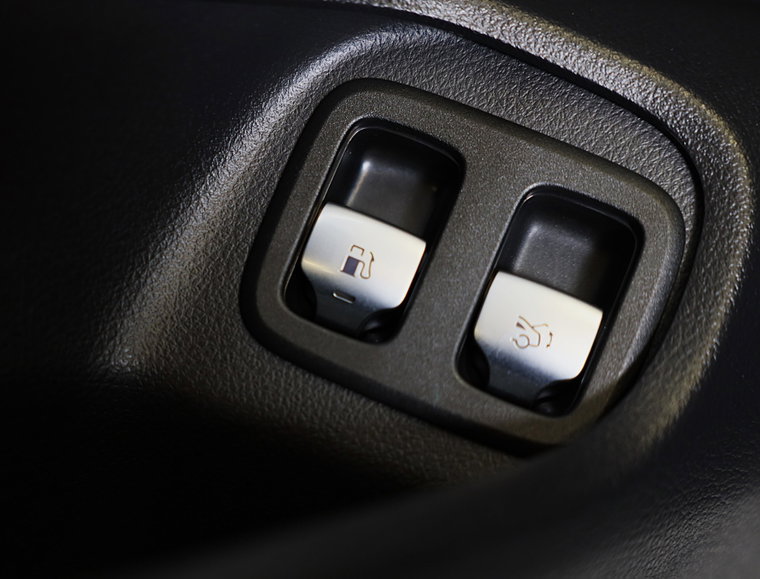 Vehicle Image 24