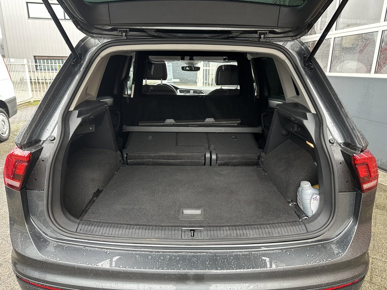 Vehicle Image 24