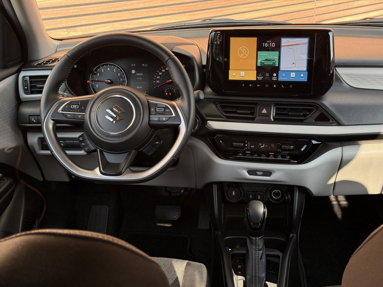 Vehicle Image 21