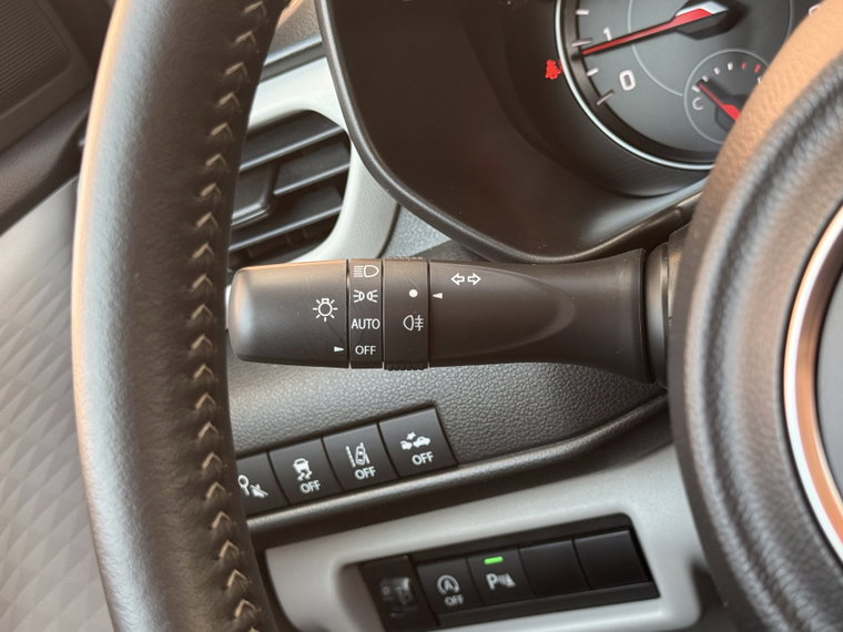 Vehicle Image 23