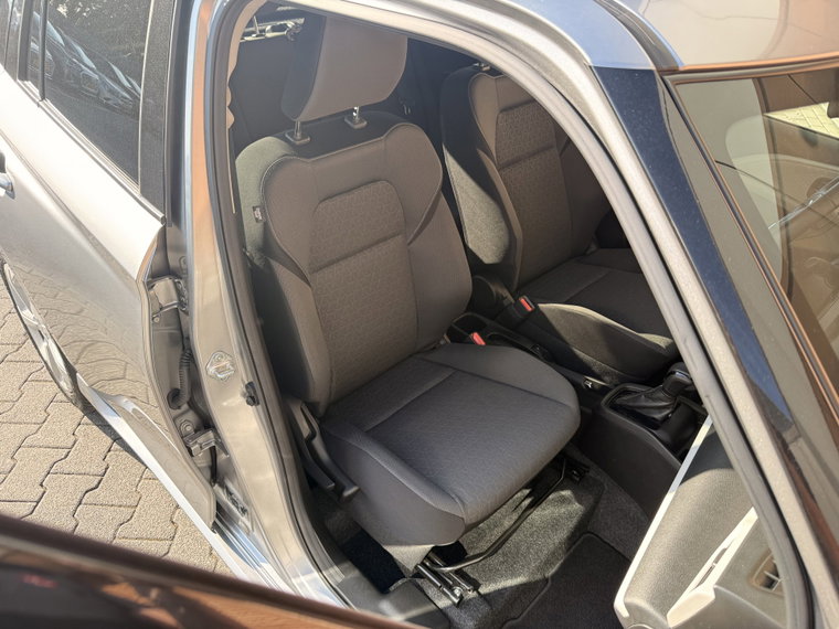 Vehicle Image 39