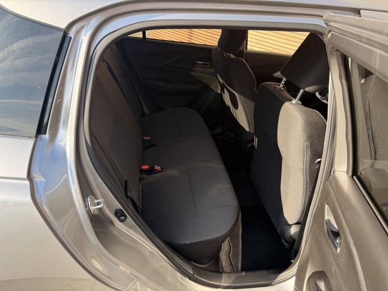 Vehicle Image 40