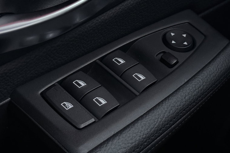 Vehicle Image 37