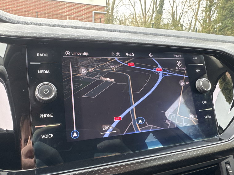 Vehicle Image 28