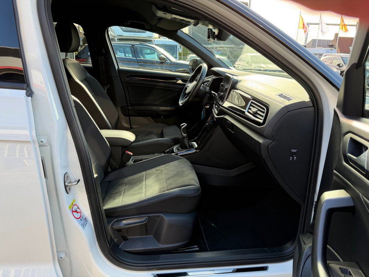 Vehicle Image 39