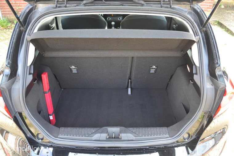 Vehicle Image 17