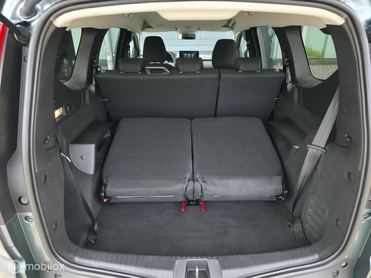 Vehicle Image 33