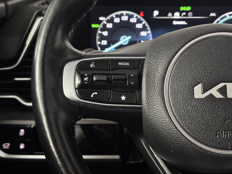 Vehicle Image 38