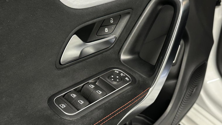Vehicle Image 31