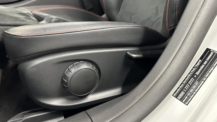 Vehicle Image 33