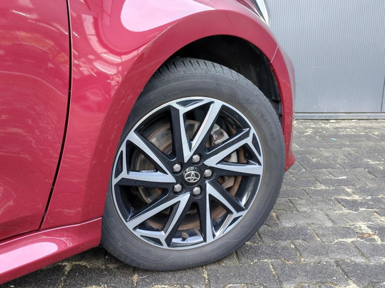 Vehicle Image 7