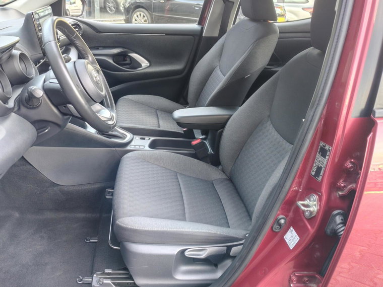 Vehicle Image 8