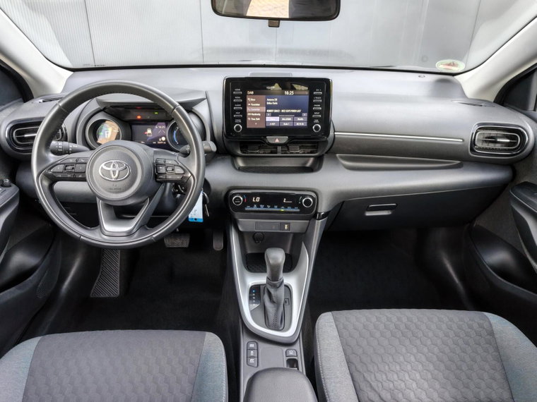 Vehicle Image 9