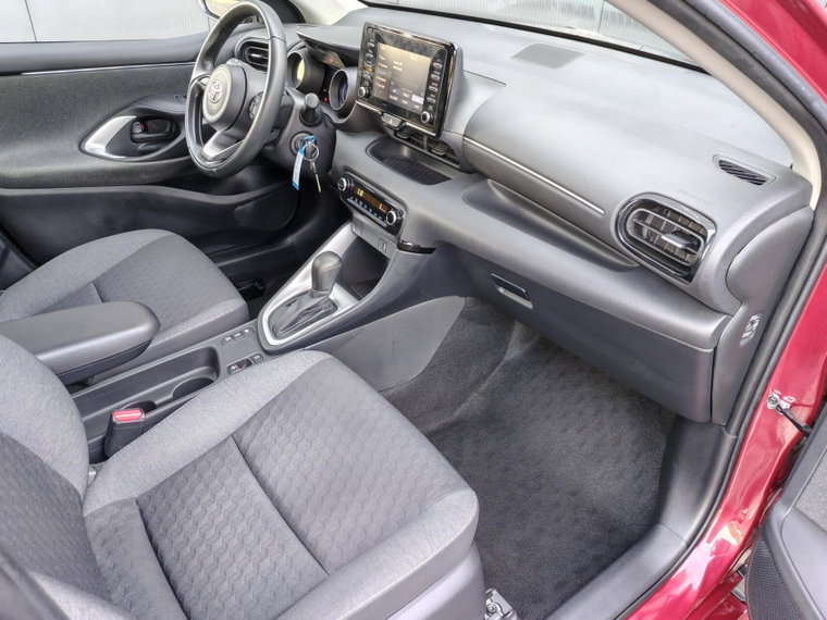 Vehicle Image 10