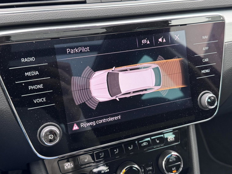 Vehicle Image 19