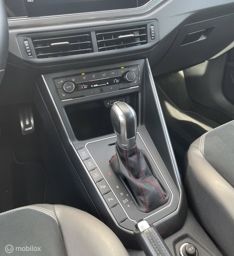 Vehicle Image 45