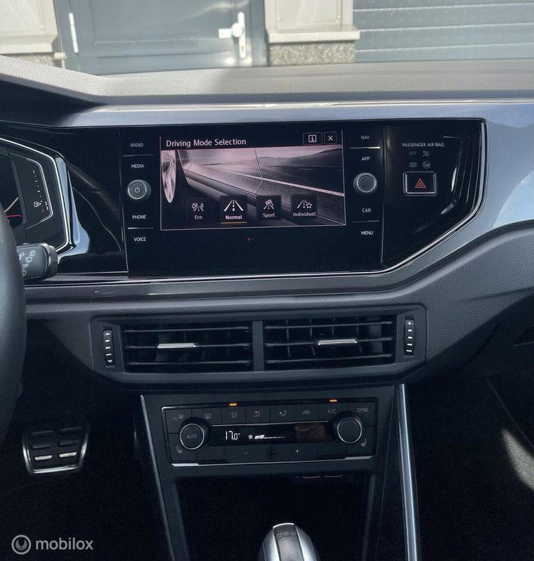 Vehicle Image 48