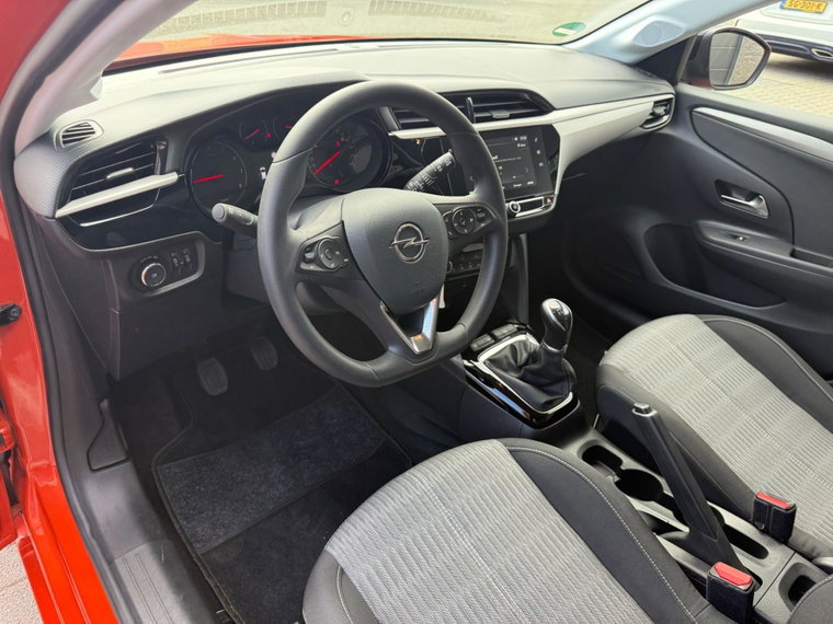 Vehicle Image 17