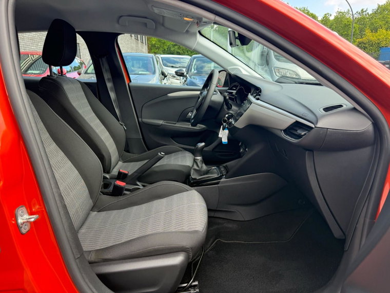 Vehicle Image 35