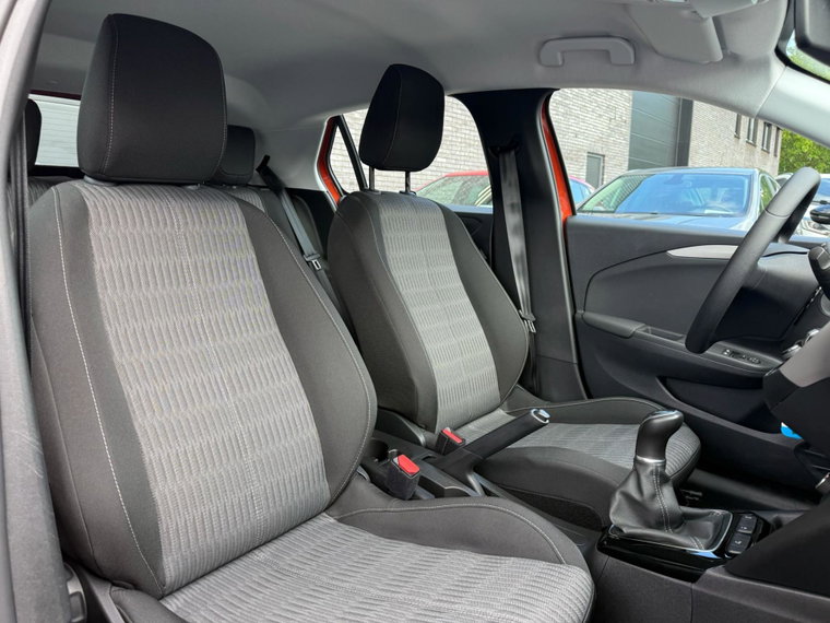 Vehicle Image 37