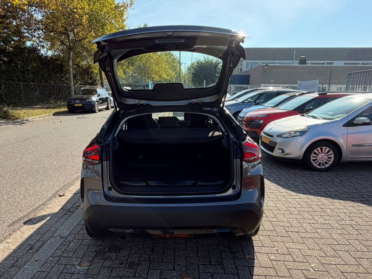Vehicle Image 25
