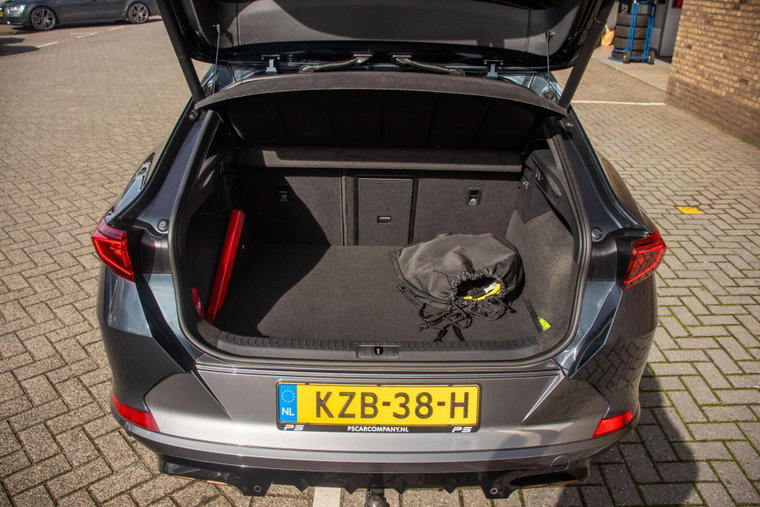 Vehicle Image 32