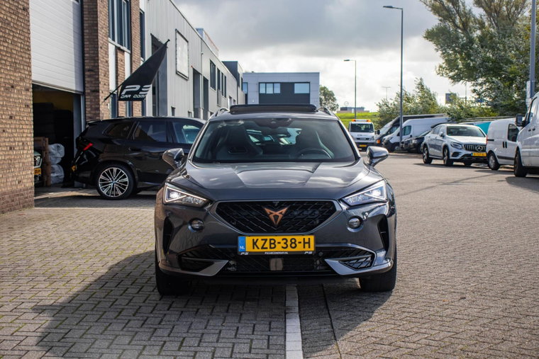 Vehicle Image 9