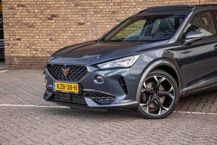 Vehicle Image 10
