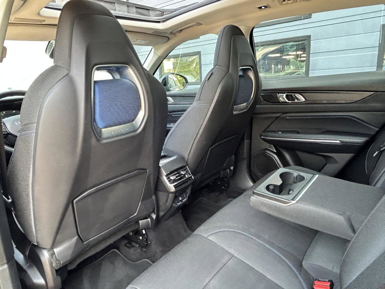 Vehicle Image 20