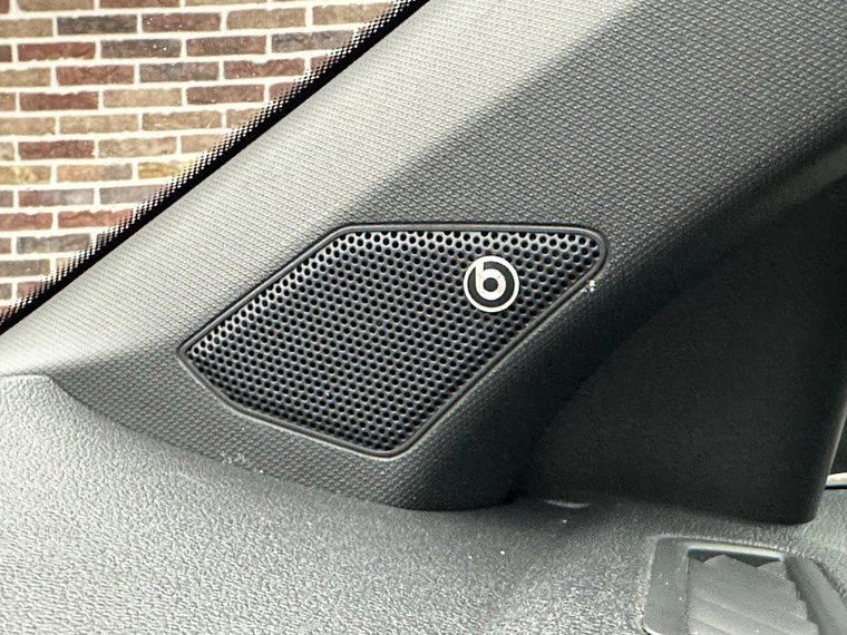 Vehicle Image 41