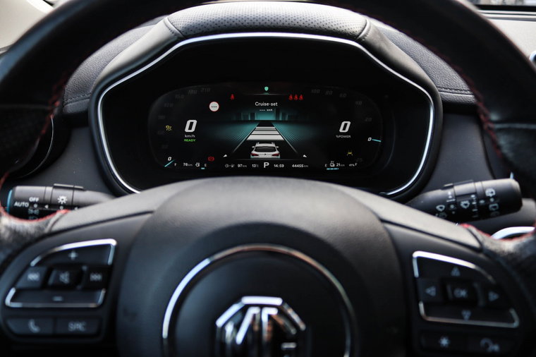 Vehicle Image 14
