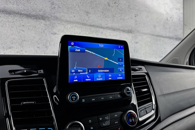Vehicle Image 13