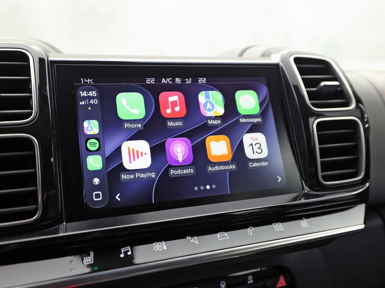 Vehicle Image 8