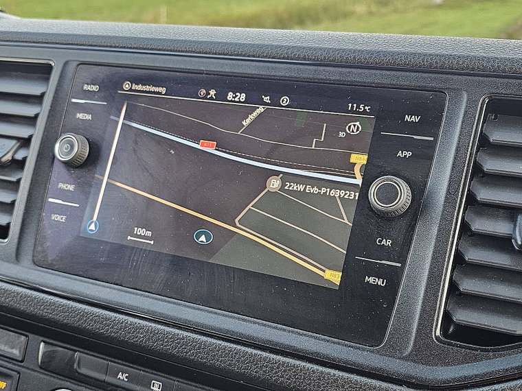 Vehicle Image 12