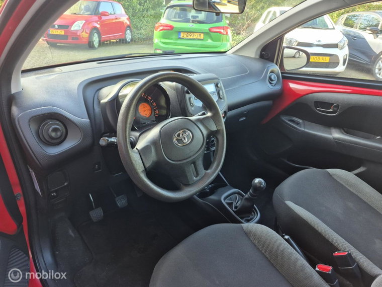 Vehicle Image 13