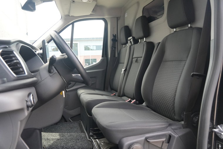 Vehicle Image 16
