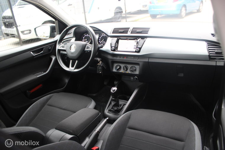 Vehicle Image 22