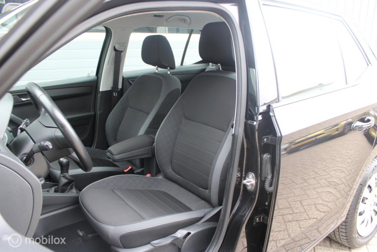 Vehicle Image 38