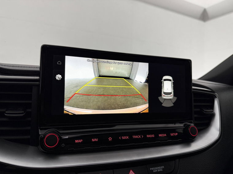 Vehicle Image 21
