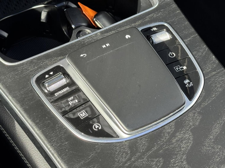 Vehicle Image 37