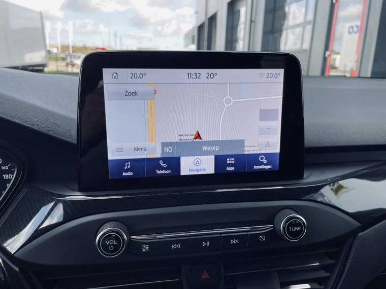 Vehicle Image 21
