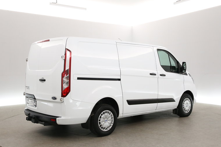 Vehicle Image 24